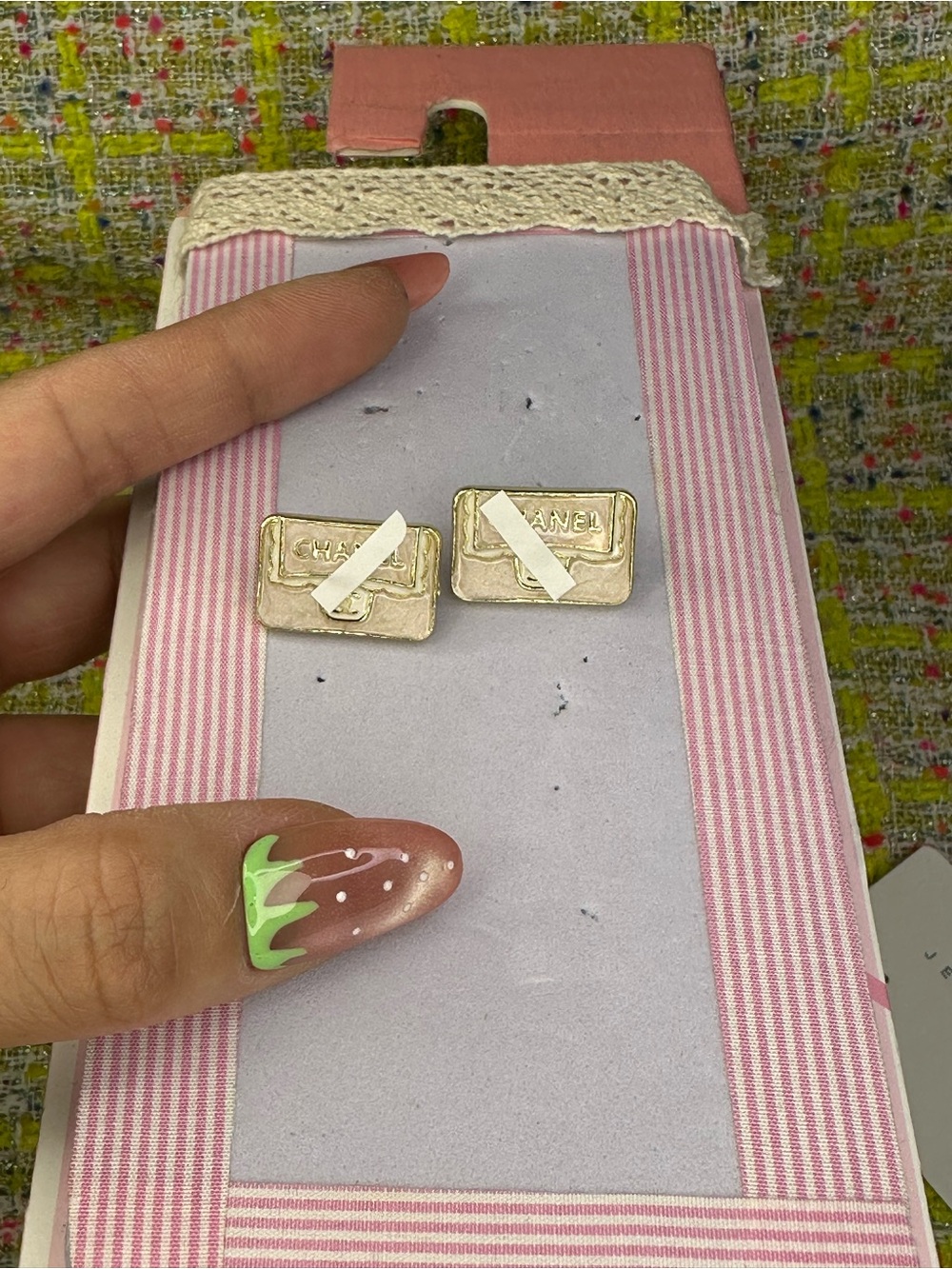 A great Gold-Tone Rectangle Logo Stud Earrings - Unbranded